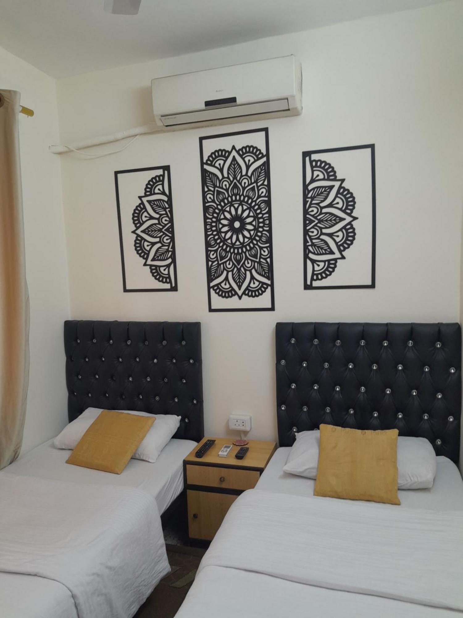 Hamoudah Hotel Аман Екстериор снимка