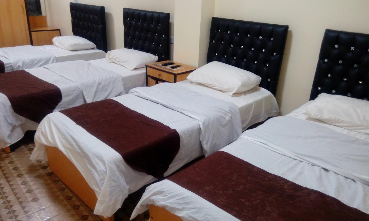 Hamoudah Hotel Аман Екстериор снимка